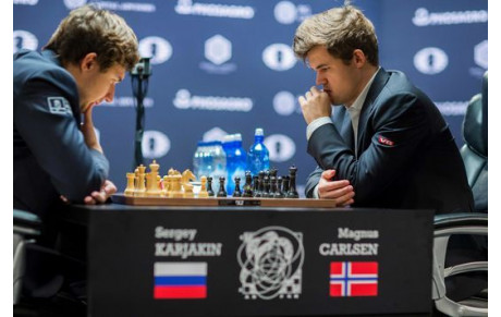 Magnus Carlsen conserve son titre de champion du monde d'échecs